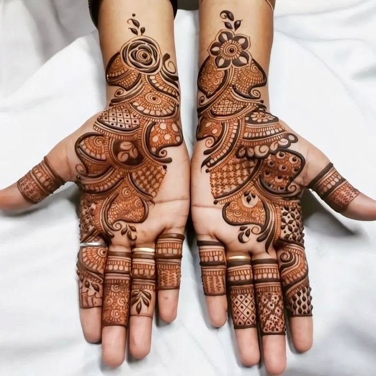 Beautiful Arabic floral mehandi design by Vishal Mehandi Bangalore