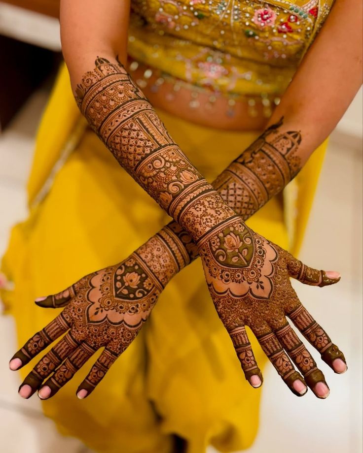 Full hand bridal mehandi design Bangalore